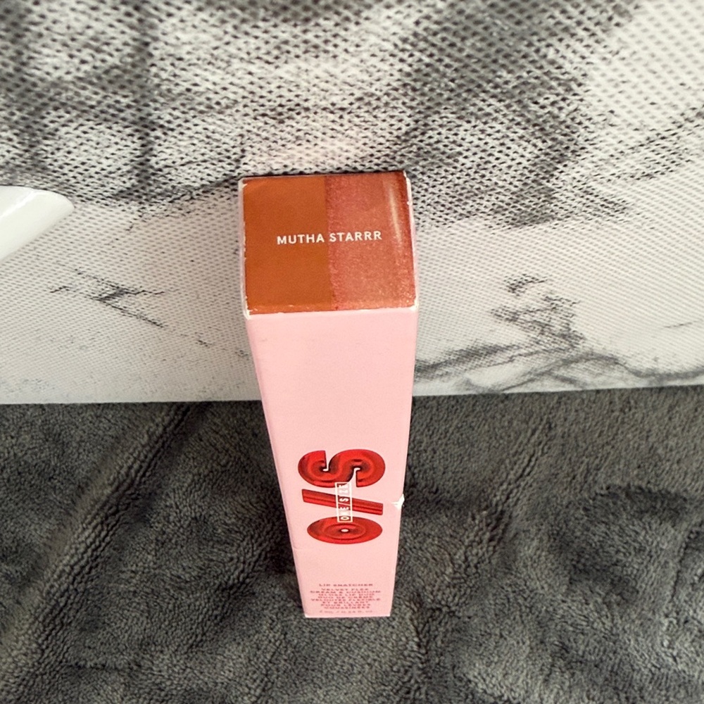 *NEW*.24oz*O/S*Mutha Starr* Dual-Tone Lipstick